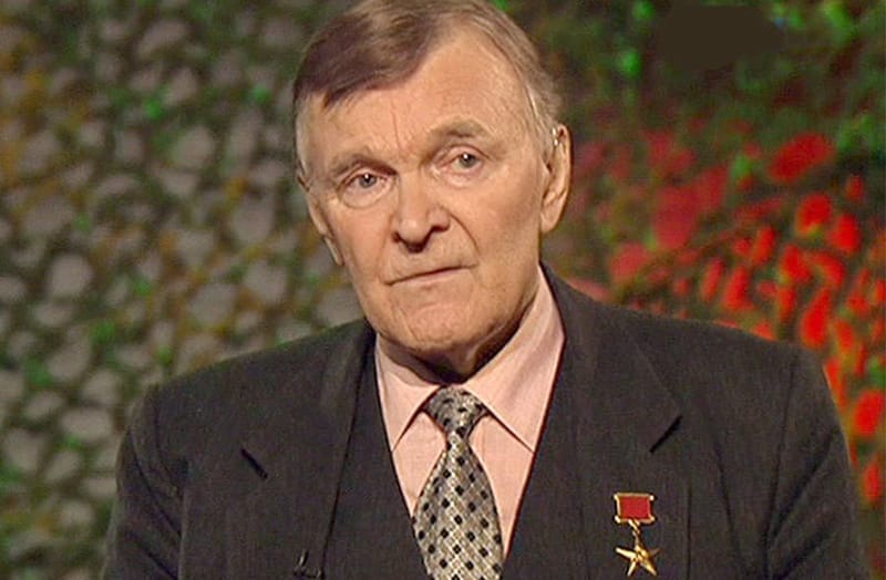 ПИСАТЕЛЬ ЮРИЙ БОНДАРЕВ