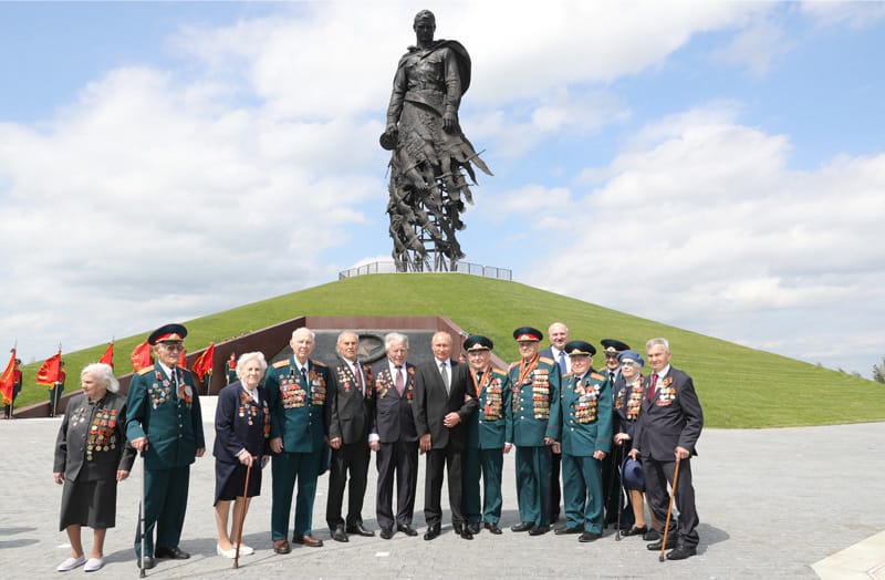 Ржевский мемориал советскому солдату