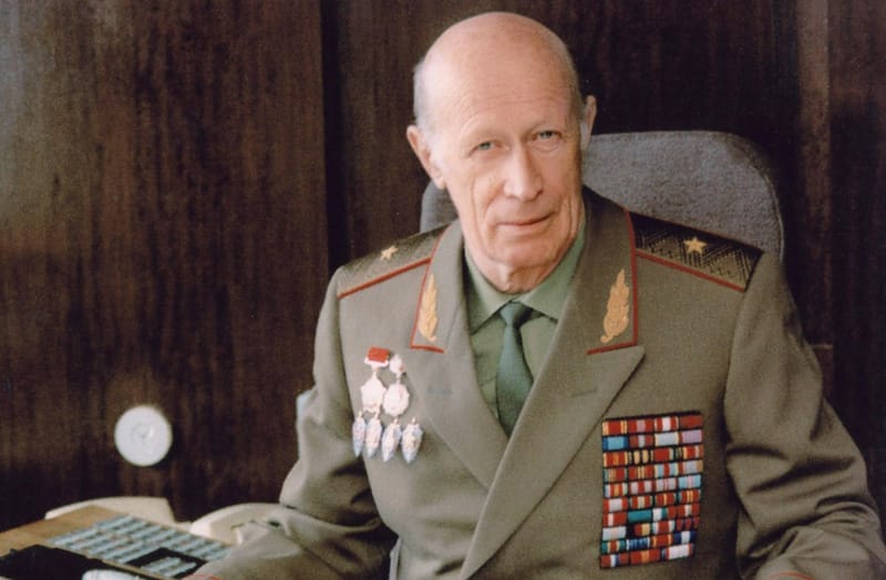 Генерал-майор Юрий Дроздов