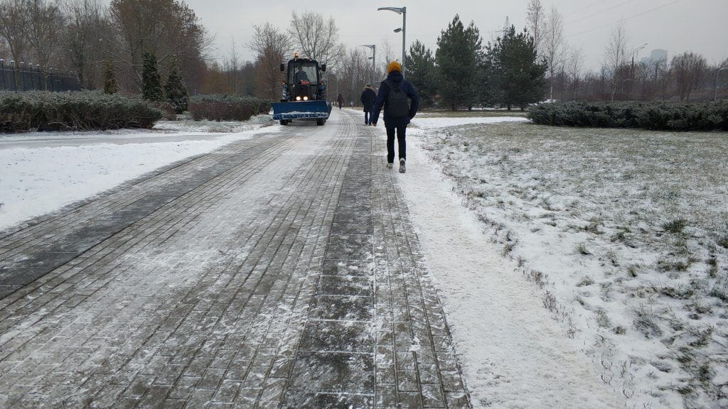 техника, уборка снега, зима в Москве
