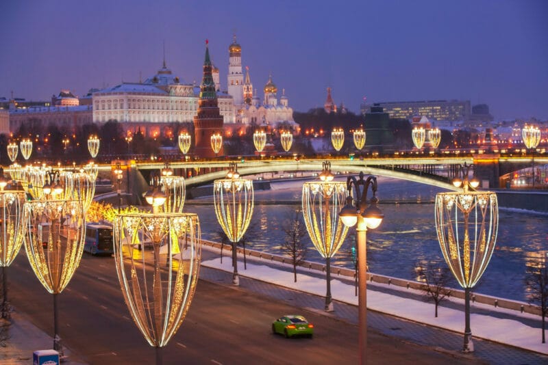 Большой каменный мост, подсветка, Москва. Фото КГХ