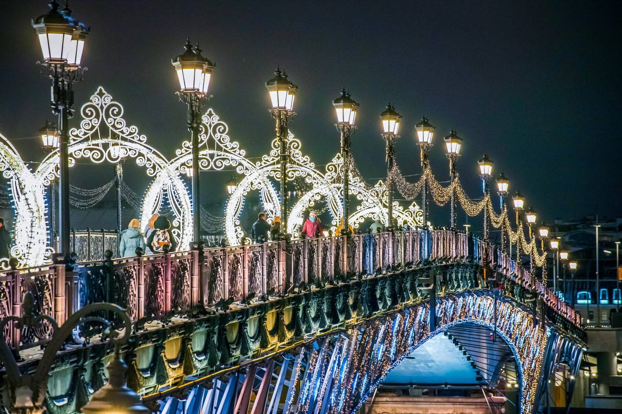 Патриарший мост, фонари, Фото КГХ