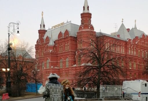 Исторический музей, Манежная площадь, Москва, Кремль, весна, фото Ольги Давыдовой