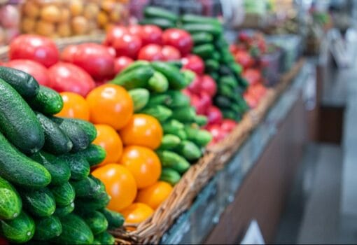 дешевыми продуктами, овощи Фото М. Мишина / Пресс-служба мэра и правительства Москвы