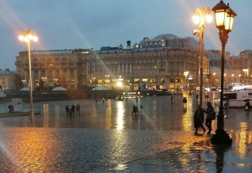 Москва вечерняя, дождь, фонарь, погода, Фото Ольги Давыдовой