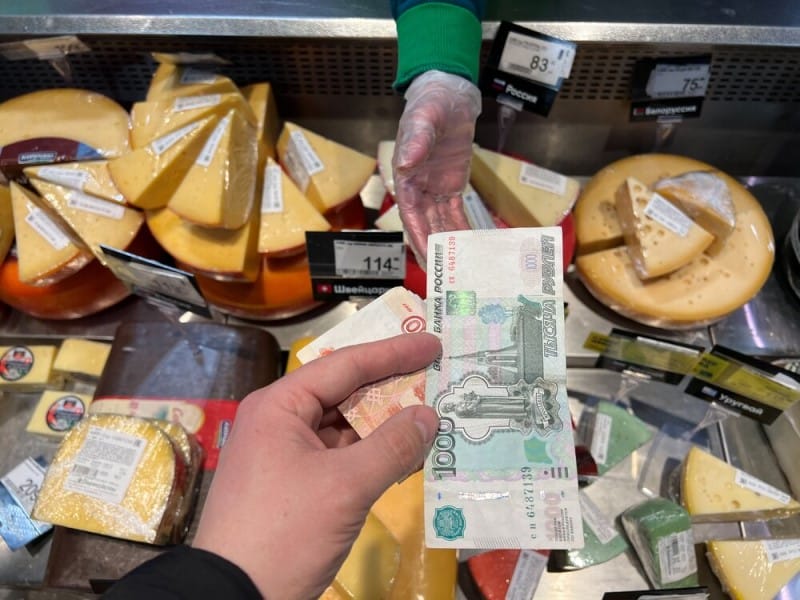 покупки за наличные, магазин, сыр