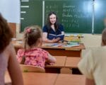 учителей приглашают на работу, урок, педагога