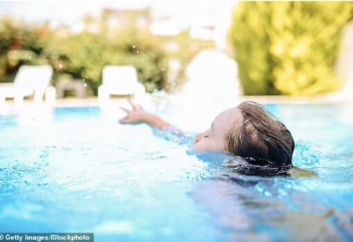 ребенок, вода, Фото: Getty Images / Stockphoto