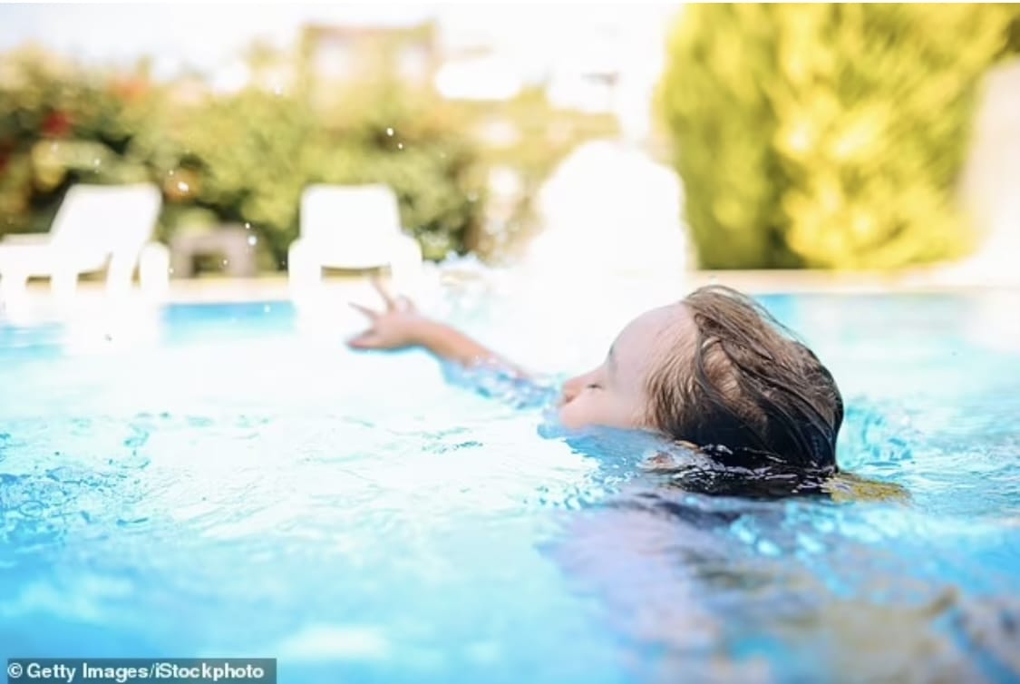ребенок, вода, Фото: Getty Images / Stockphoto