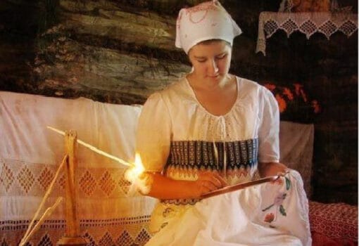 лучина изба народное рукоделие Фото с сайта elektrik-a.su