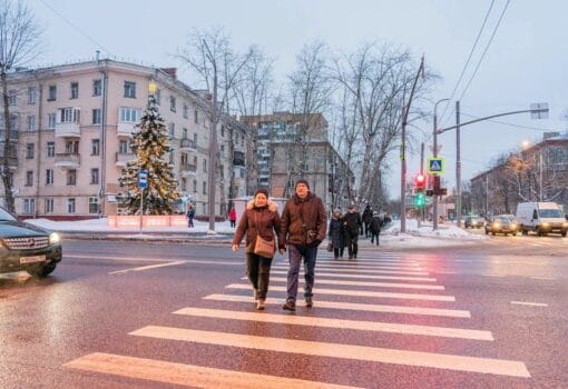 зима, елка, переход, улица, Москва, фото КГХ
