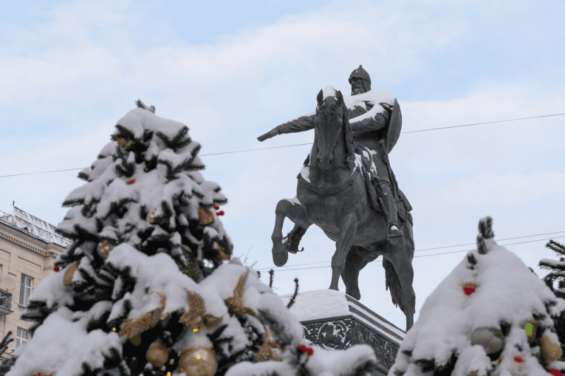 зима, Тверская, памятник, Юрий Долгорукий