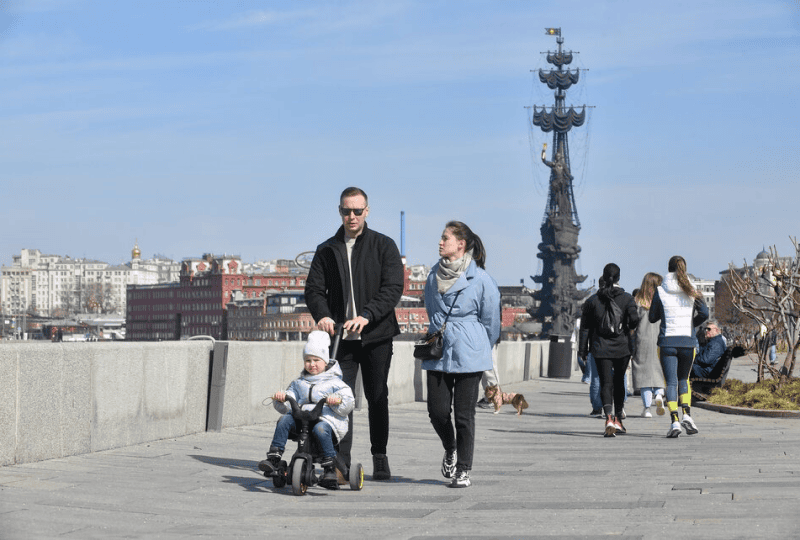 весна, погода, набережная Парка Горького,Фото Сергея Киселёва / агентство «Москва»