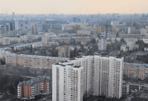 дома, недвижимость, город, весна,Фото Артура Новосильцева / агентство «Москва»