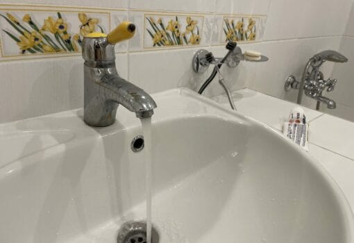 раковина, кран, вода, ванная, фото Наталия Бахарева