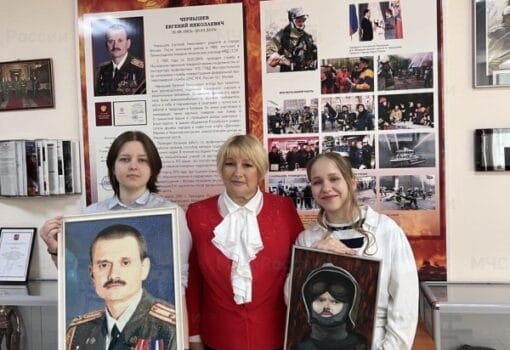 портрет героя России Евгения Чернышева Фото школы №2120