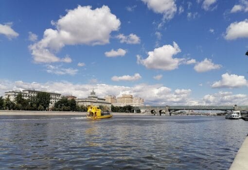 Москва-река, судно, мост, фото Юлия Смагринская
