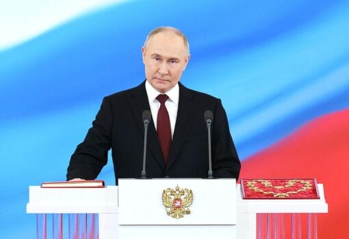 Владимир Путин приносит присягу народу России. Путин Фото: Александр Казаков, РИА «Новости»