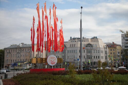 Москва май