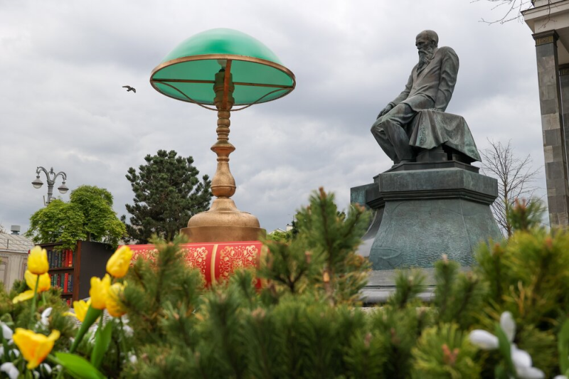 апрель, библиотека РГБ, памятник, Фото Ярослава Чингаева / агентство «Москва»