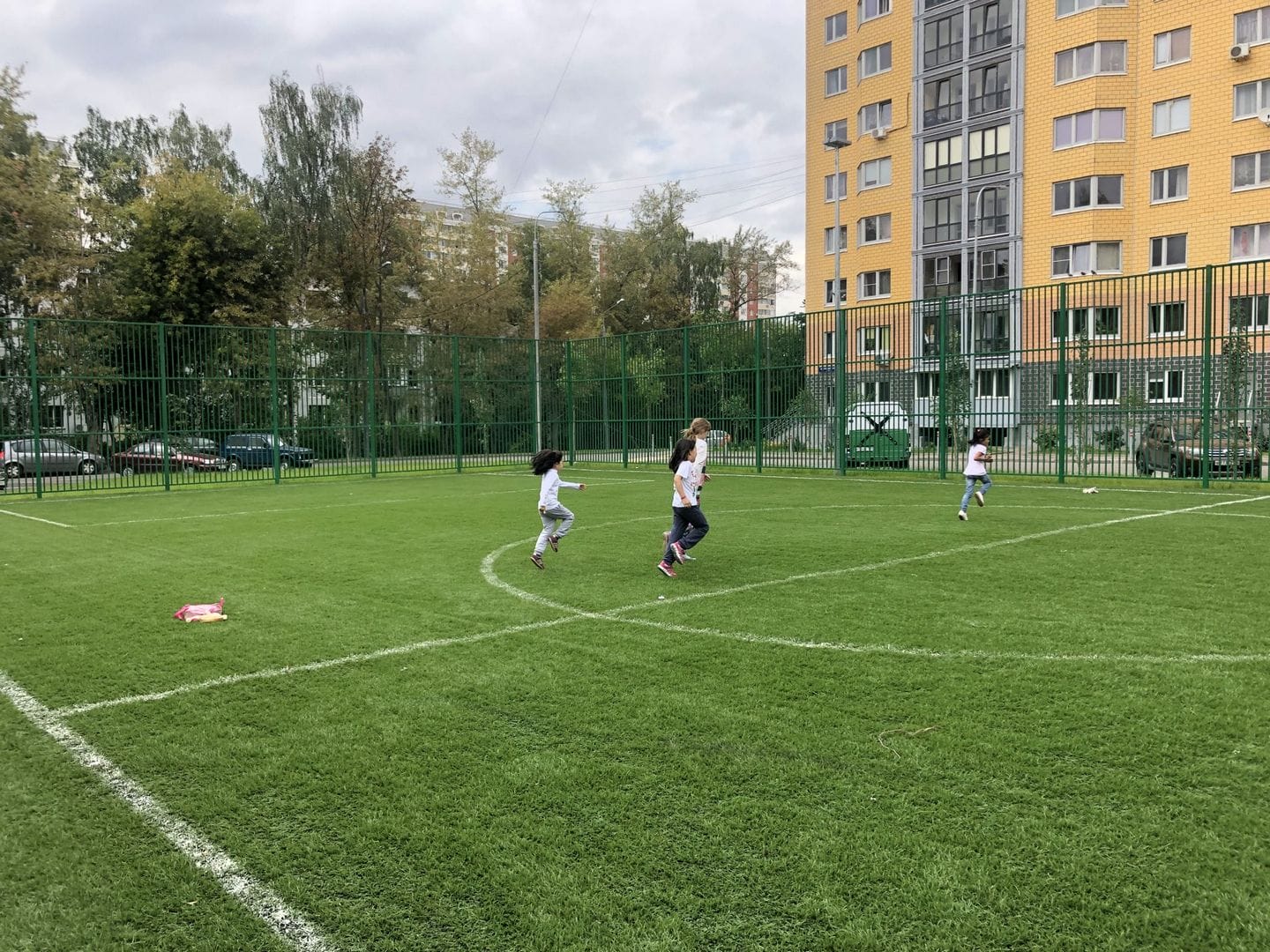 футбольное поле, дети